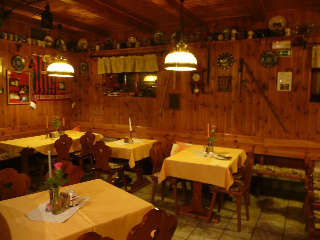 Nemcice  乌巴努高级旅馆酒店 外观 照片