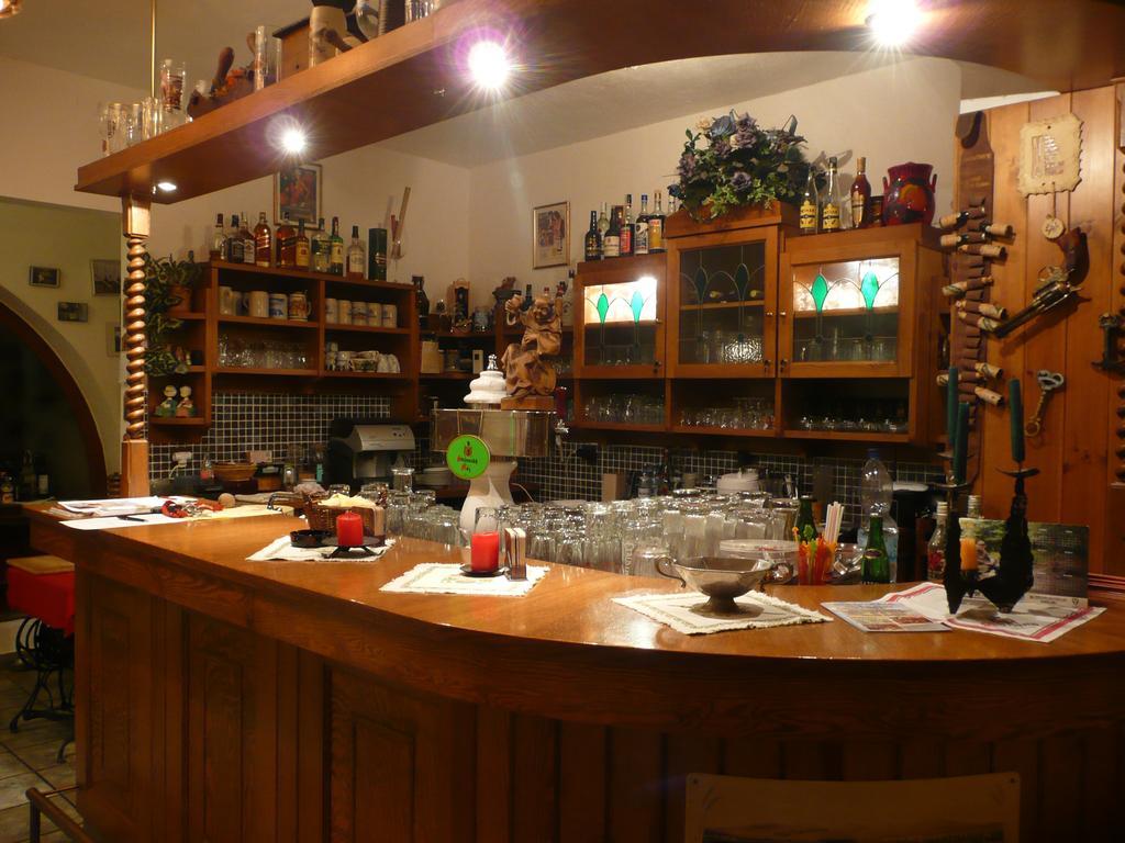 Nemcice  乌巴努高级旅馆酒店 外观 照片